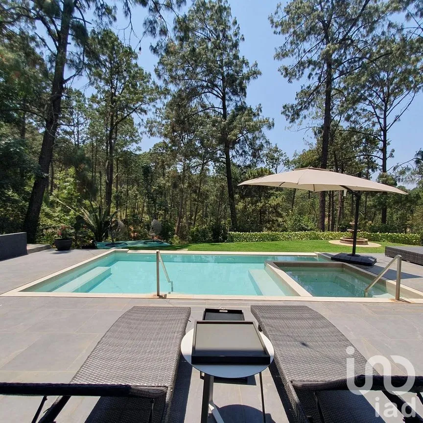 Casa en Venta en Cerro Colorado, Valle de Bravo, Estado De México | NEX-227829 | iad México | Foto 3 de 28