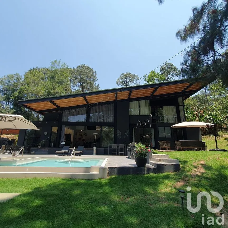 Casa en Venta en Cerro Colorado, Valle de Bravo, Estado De México | NEX-227829 | iad México | Foto 1 de 28