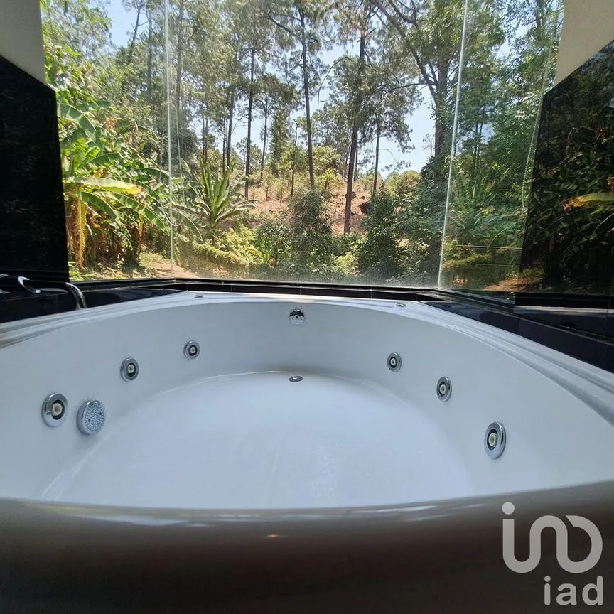 Casa en Renta en Cerro Colorado, Valle de Bravo, Estado De México | NEX-227830 | iad México | Foto 26 de 28