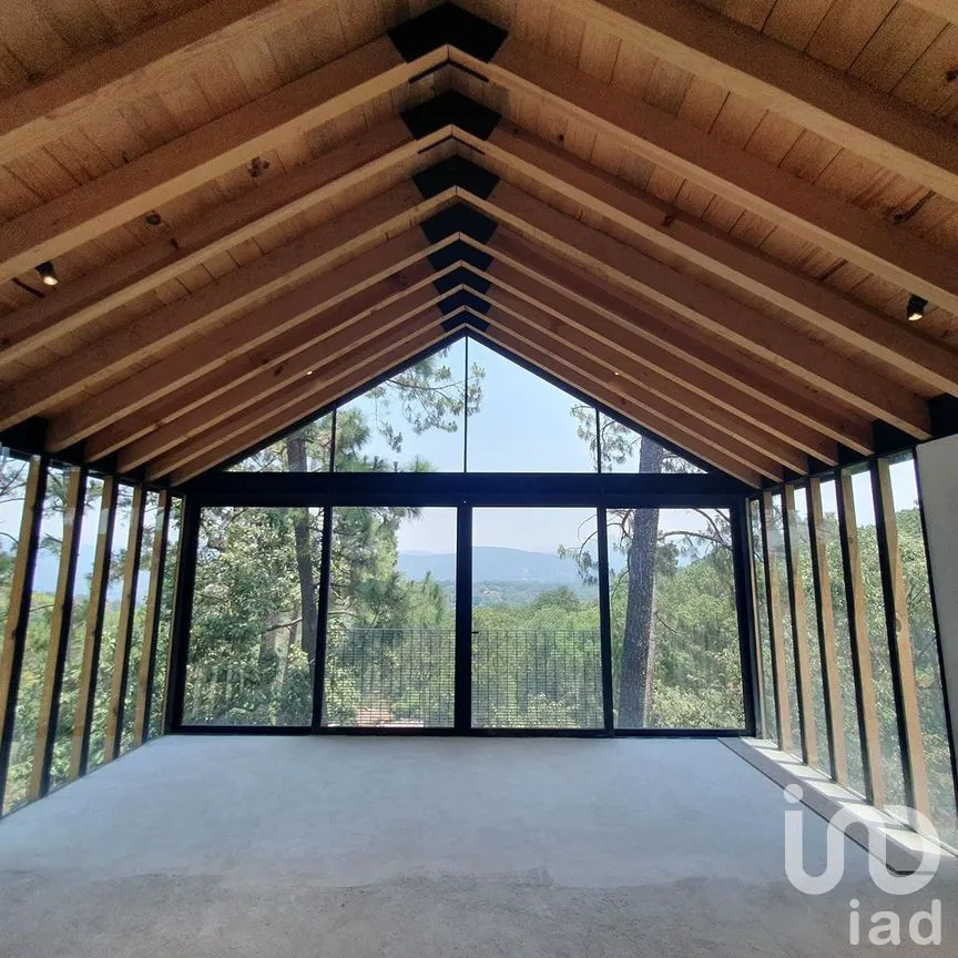 Casa en Venta en Avándaro, Valle de Bravo, Estado De México | NEX-227831 | iad México | Foto 8 de 28