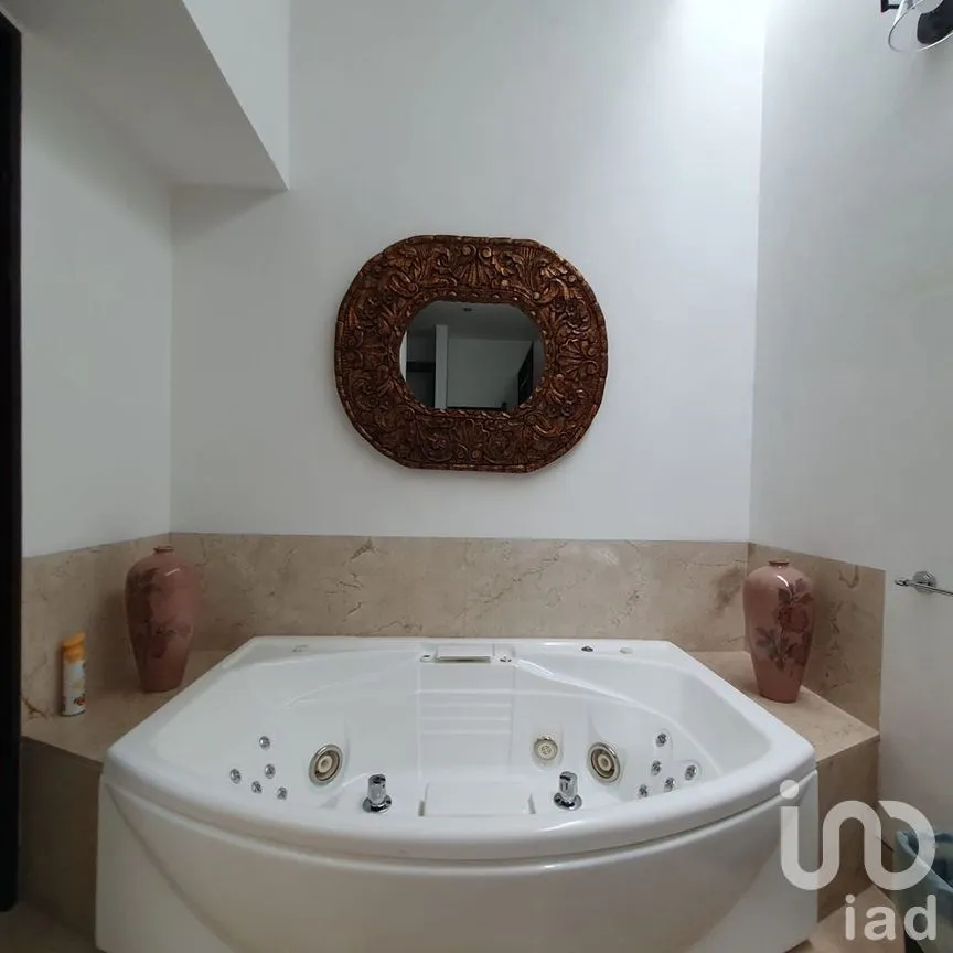 Casa en Venta en Avándaro, Valle de Bravo, Estado De México | NEX-227832 | iad México | Foto 13 de 17