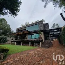 NEX-227832 - Casa en Venta, con 5 recamaras, con 5 baños, con 600 m2 de construcción en Avándaro, CP 51200, Estado De México.