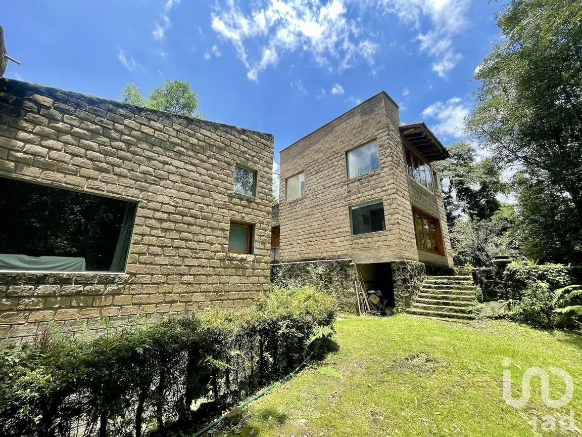 Casa en Renta en La Laguna, Valle de Bravo, Estado De México | NEX-227835 | iad México | Foto 4 de 29