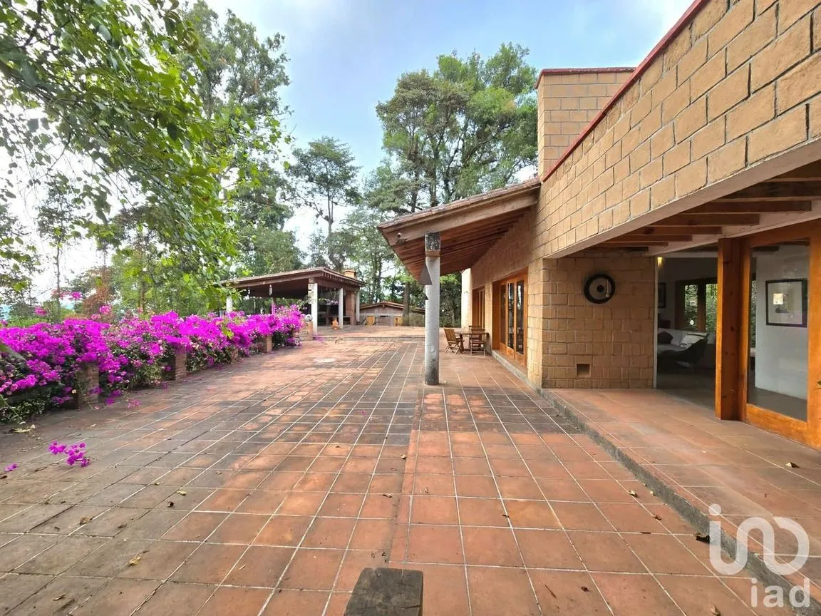 Casa en Renta en La Laguna, Valle de Bravo, Estado De México | NEX-227835 | iad México | Foto 10 de 29
