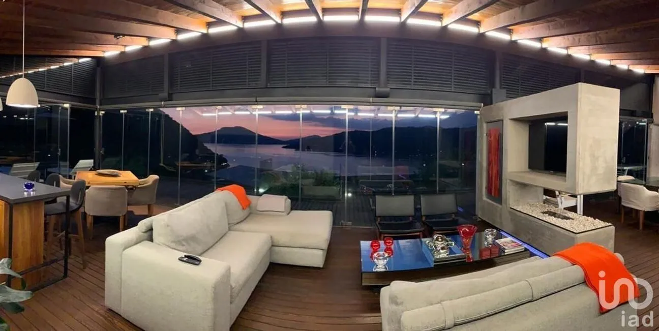 Casa en Venta en Valle de Bravo, Valle de Bravo, Estado De México | NEX-227836 | iad México | Foto 28 de 44