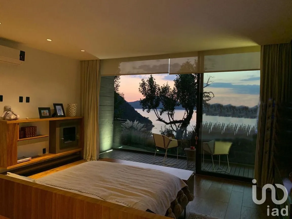 Casa en Venta en Valle de Bravo, Valle de Bravo, Estado De México | NEX-227836 | iad México | Foto 42 de 44