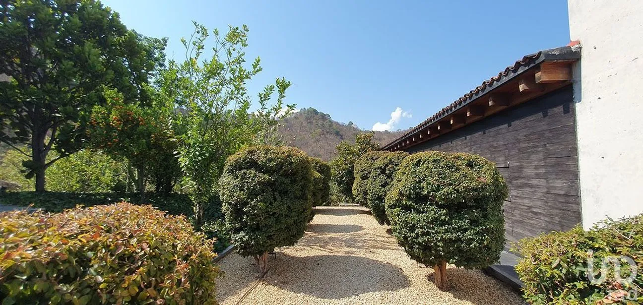 Casa en Renta en Valle de Bravo, Valle de Bravo, Estado De México | NEX-227837 | iad México | Foto 27 de 44