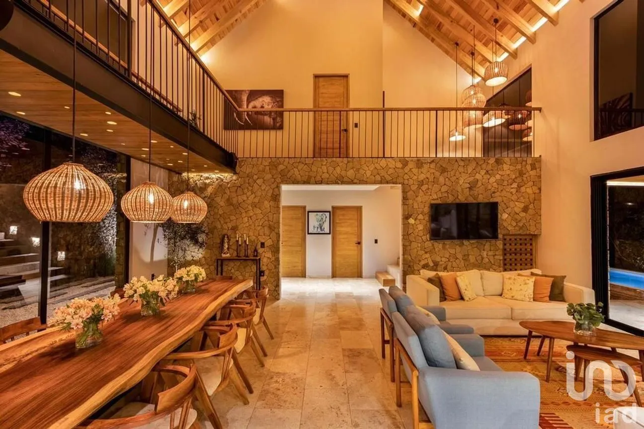 Casa en Venta en Valle de Bravo, Valle de Bravo, Estado De México | NEX-227838 | iad México | Foto 6 de 15