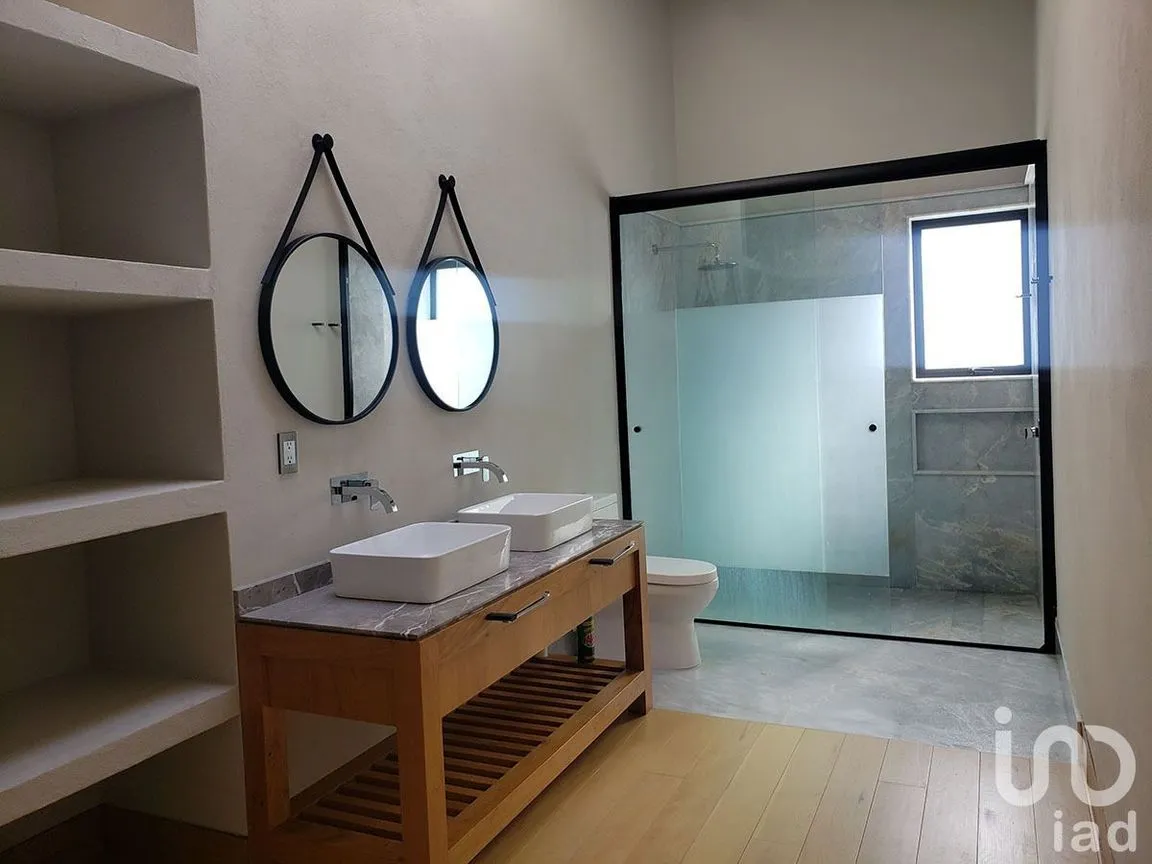 Casa en Renta en Avándaro, Valle de Bravo, Estado De México | NEX-227842 | iad México | Foto 8 de 17