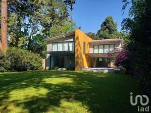 NEX-227842 - Casa en Renta, con 4 recamaras, con 4 baños, con 450 m2 de construcción en Avándaro, CP 51200, Estado De México.
