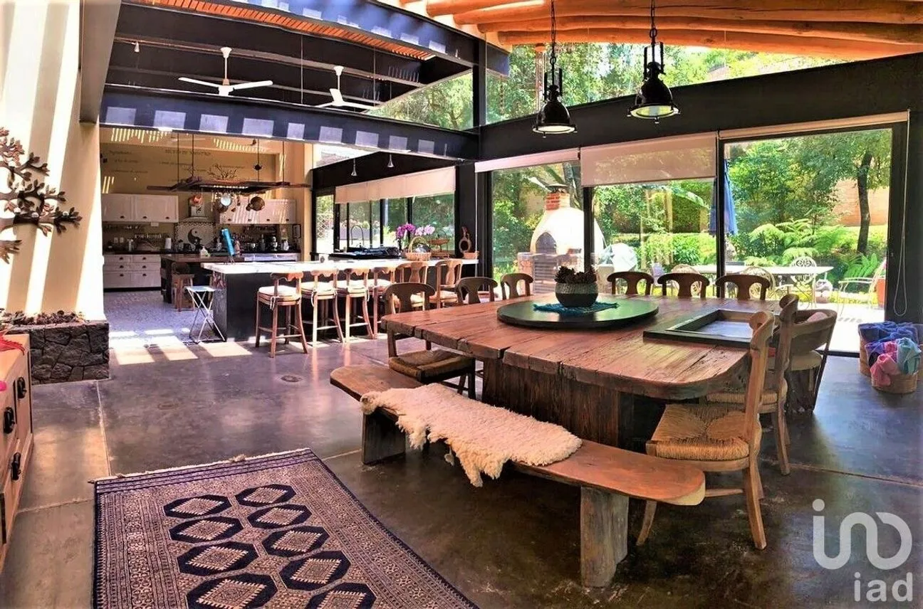 Casa en Venta en Avándaro, Valle de Bravo, Estado De México | NEX-227843 | iad México | Foto 13 de 35