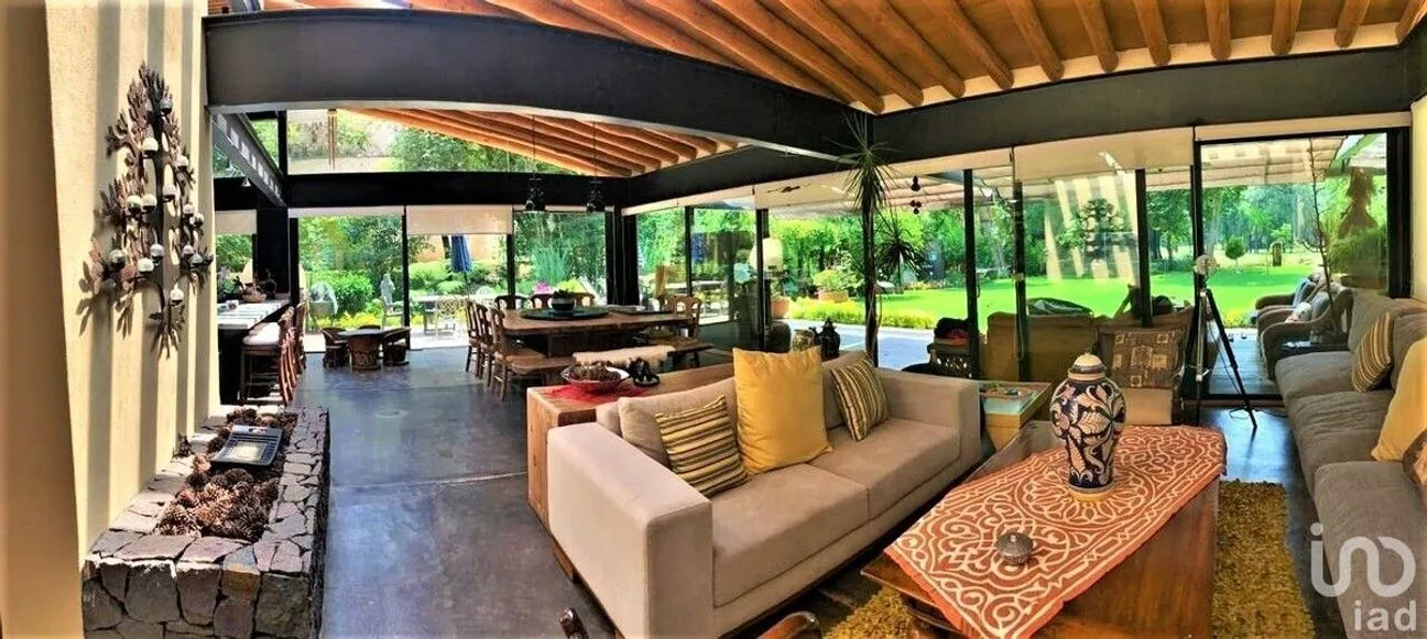 Casa en Venta en Avándaro, Valle de Bravo, Estado De México | NEX-227843 | iad México | Foto 18 de 35