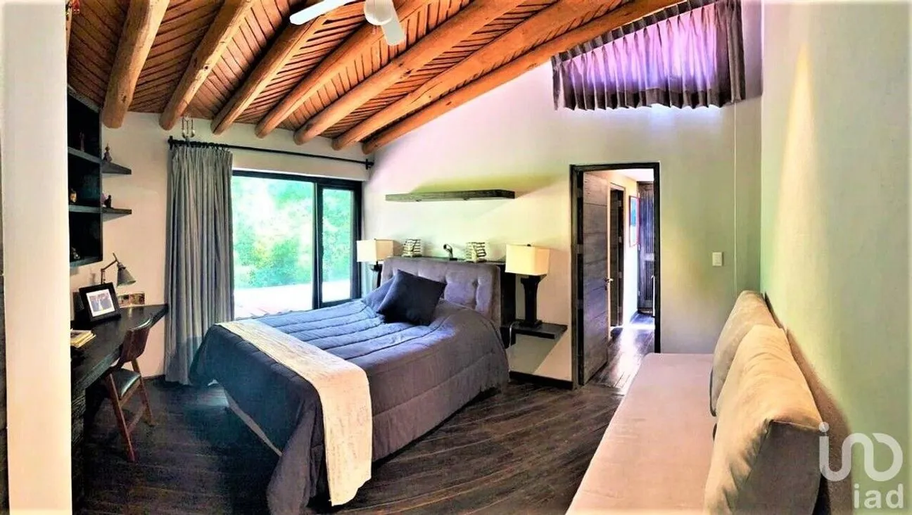 Casa en Venta en Avándaro, Valle de Bravo, Estado De México | NEX-227843 | iad México | Foto 21 de 35