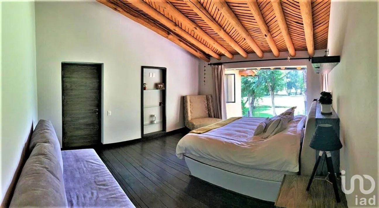 Casa en Venta en Avándaro, Valle de Bravo, Estado De México | NEX-227843 | iad México | Foto 23 de 35