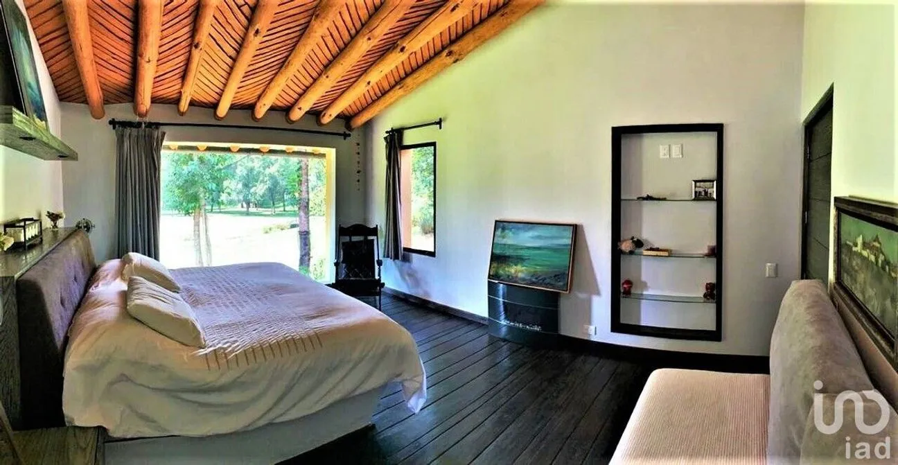 Casa en Venta en Avándaro, Valle de Bravo, Estado De México | NEX-227843 | iad México | Foto 25 de 35