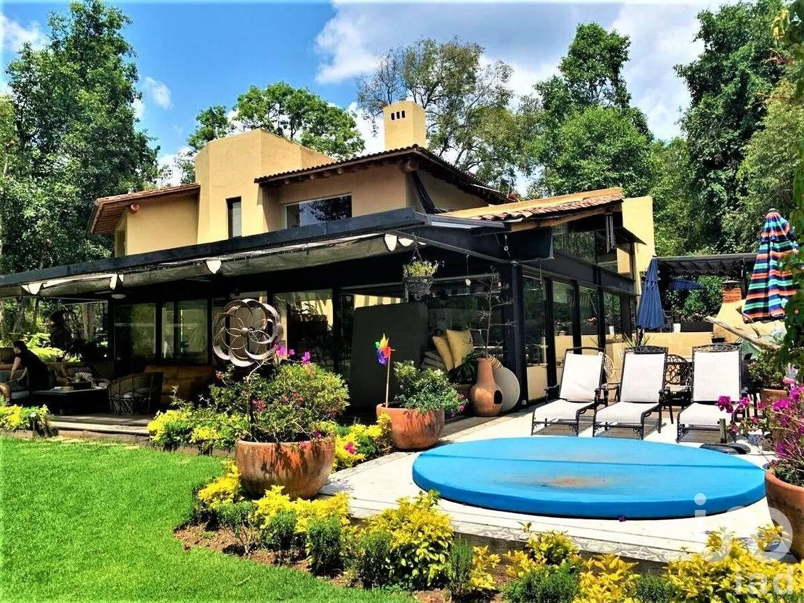 Casa en Venta en Avándaro, Valle de Bravo, Estado De México | NEX-227843 | iad México | Foto 6 de 35