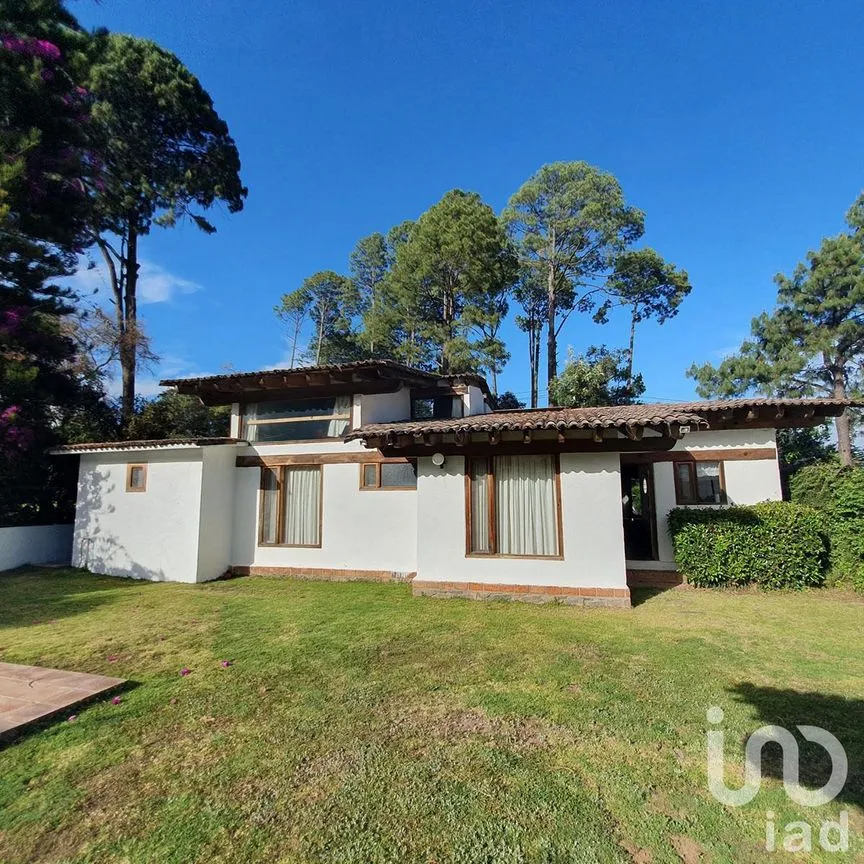 Casa en Renta en Avándaro, Valle de Bravo, Estado De México | NEX-228075 | iad México | Foto 3 de 20