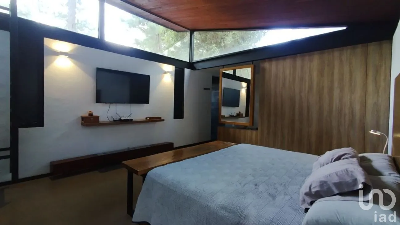 Casa en Venta en Cerro Gordo, Valle de Bravo, Estado De México | NEX-228112 | iad México | Foto 8 de 28