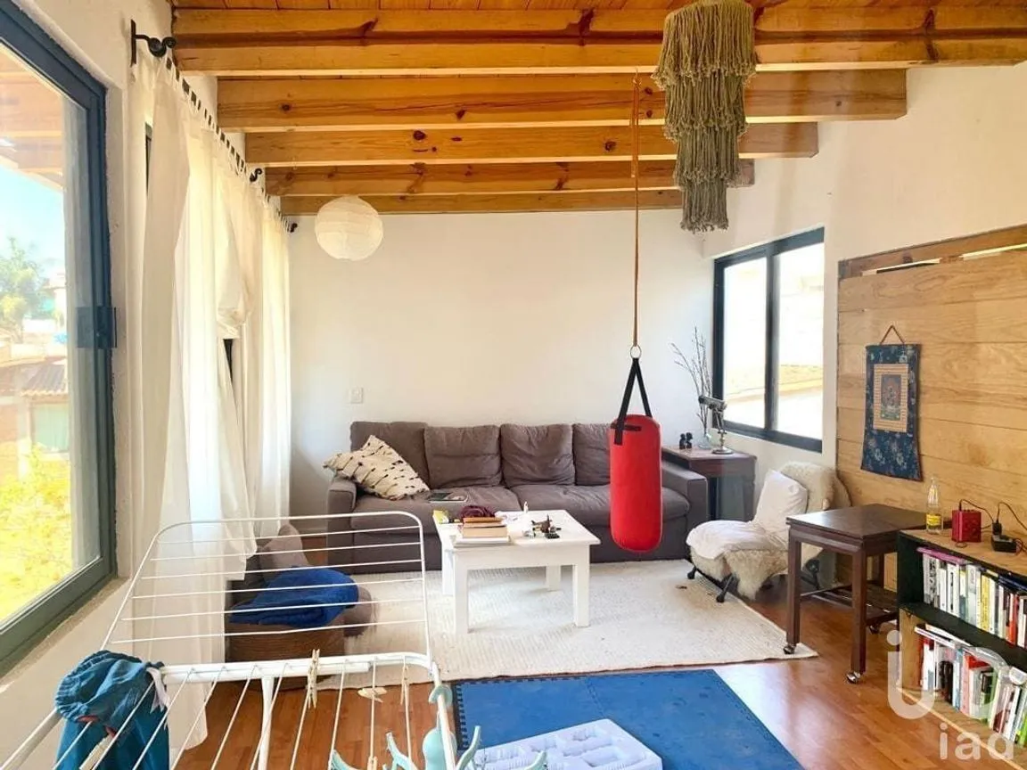 Casa en Renta en San Gabriel Ixtla, Valle de Bravo, Estado De México | NEX-228403 | iad México | Foto 2 de 13