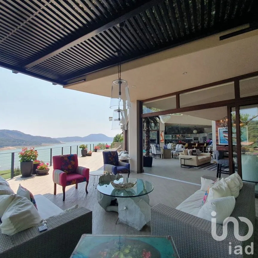Casa en Venta en Valle de Bravo, Valle de Bravo, Estado De México | NEX-228422 | iad México | Foto 5 de 27