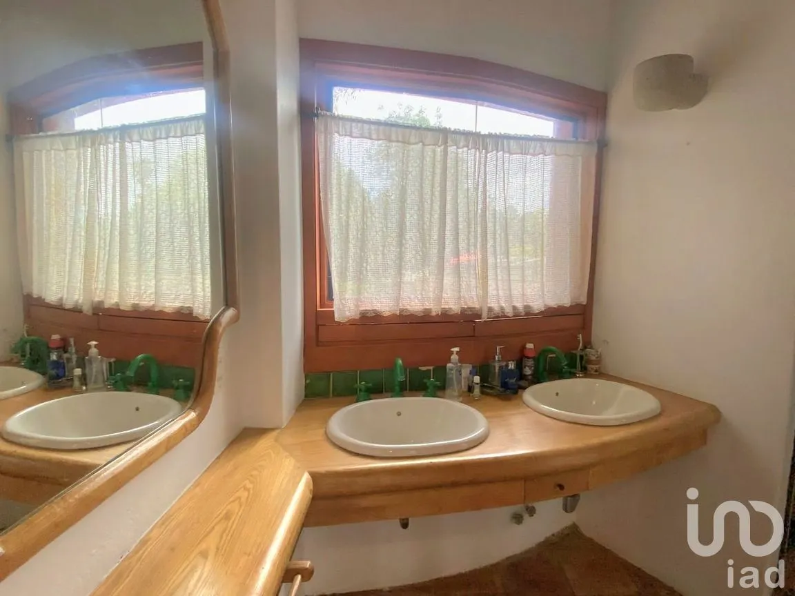 Casa en Venta en Avándaro, Valle de Bravo, Estado De México | NEX-228493 | iad México | Foto 17 de 28