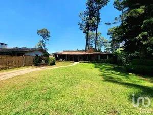NEX-228838 - Casa en Venta, con 4 recamaras, con 3 baños, con 300 m2 de construcción en Avándaro, CP 51200, Estado De México.