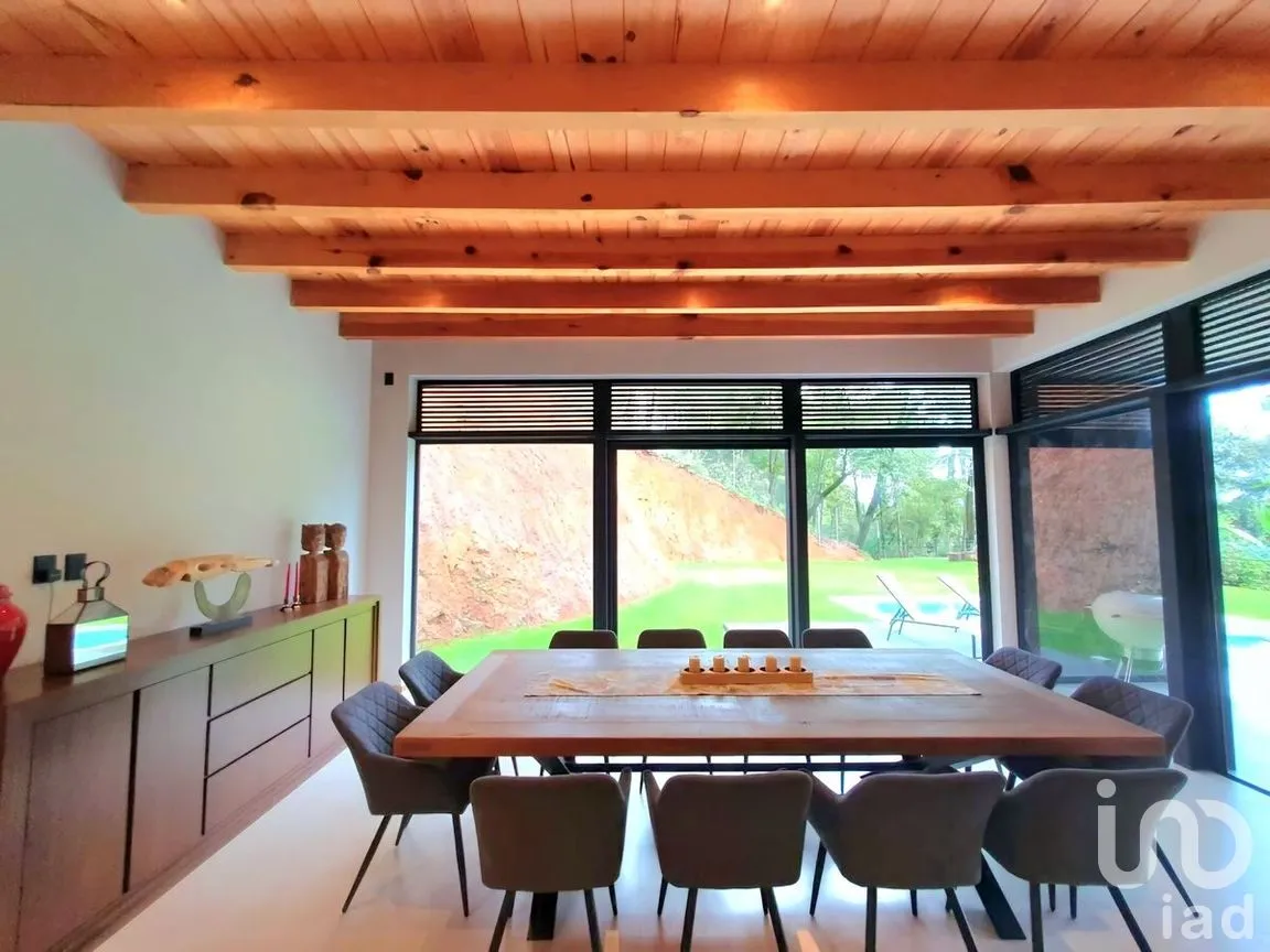 Casa en Venta en Avándaro, Valle de Bravo, Estado De México | NEX-229091 | iad México | Foto 4 de 14