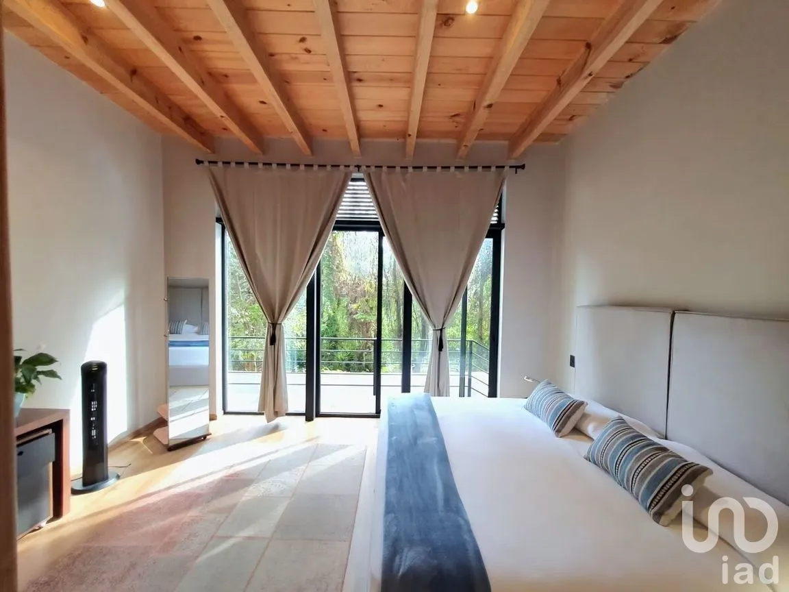 Casa en Venta en Avándaro, Valle de Bravo, Estado De México | NEX-229091 | iad México | Foto 7 de 14