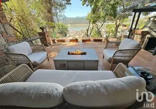 NEX-229382 - Casa en Venta, con 4 recamaras, con 4 baños, con 250 m2 de construcción en Valle de Bravo, CP 51200, Estado De México.
