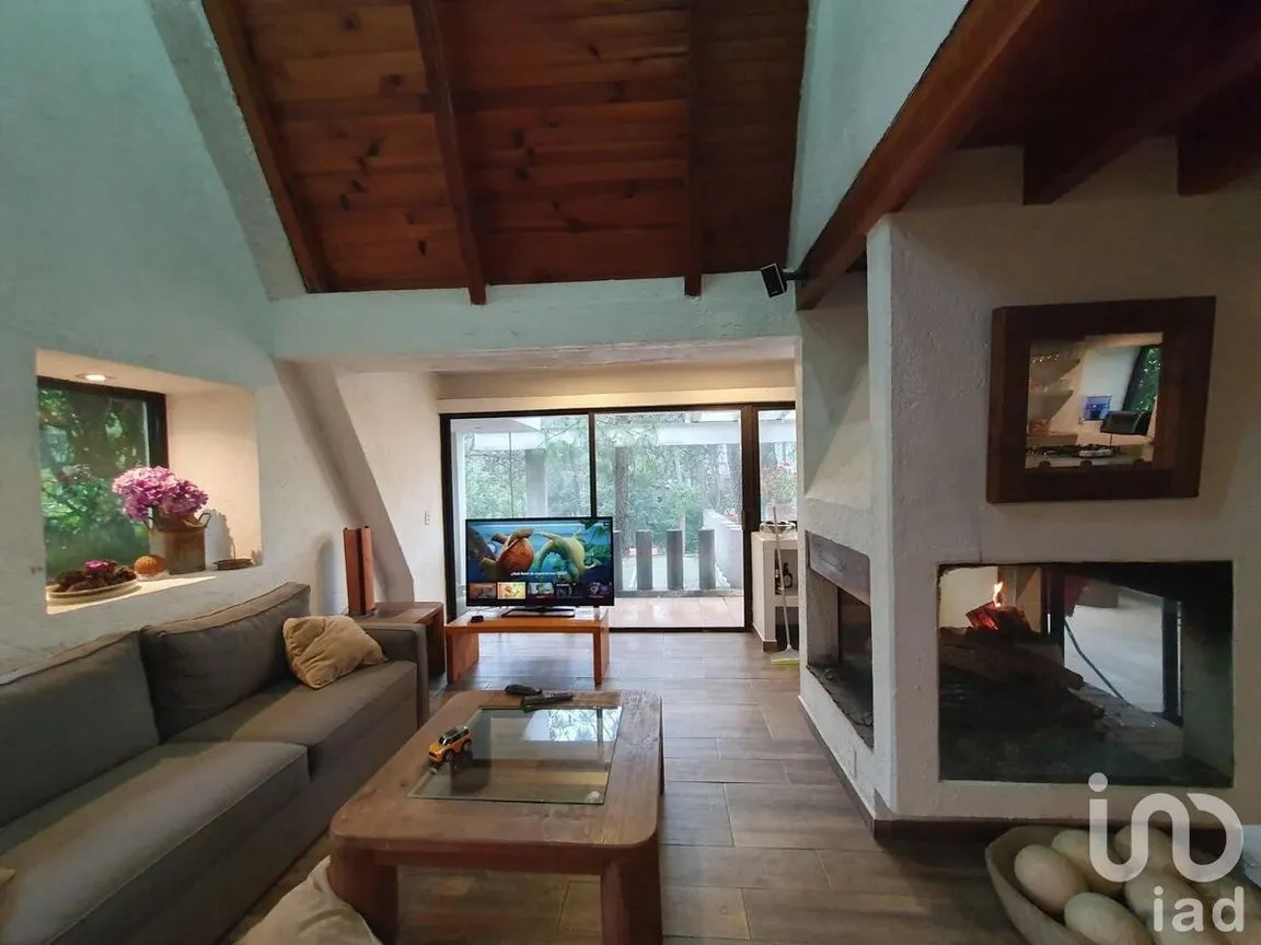 Casa en Renta en Avándaro, Valle de Bravo, Estado De México | NEX-229581 | iad México | Foto 8 de 23
