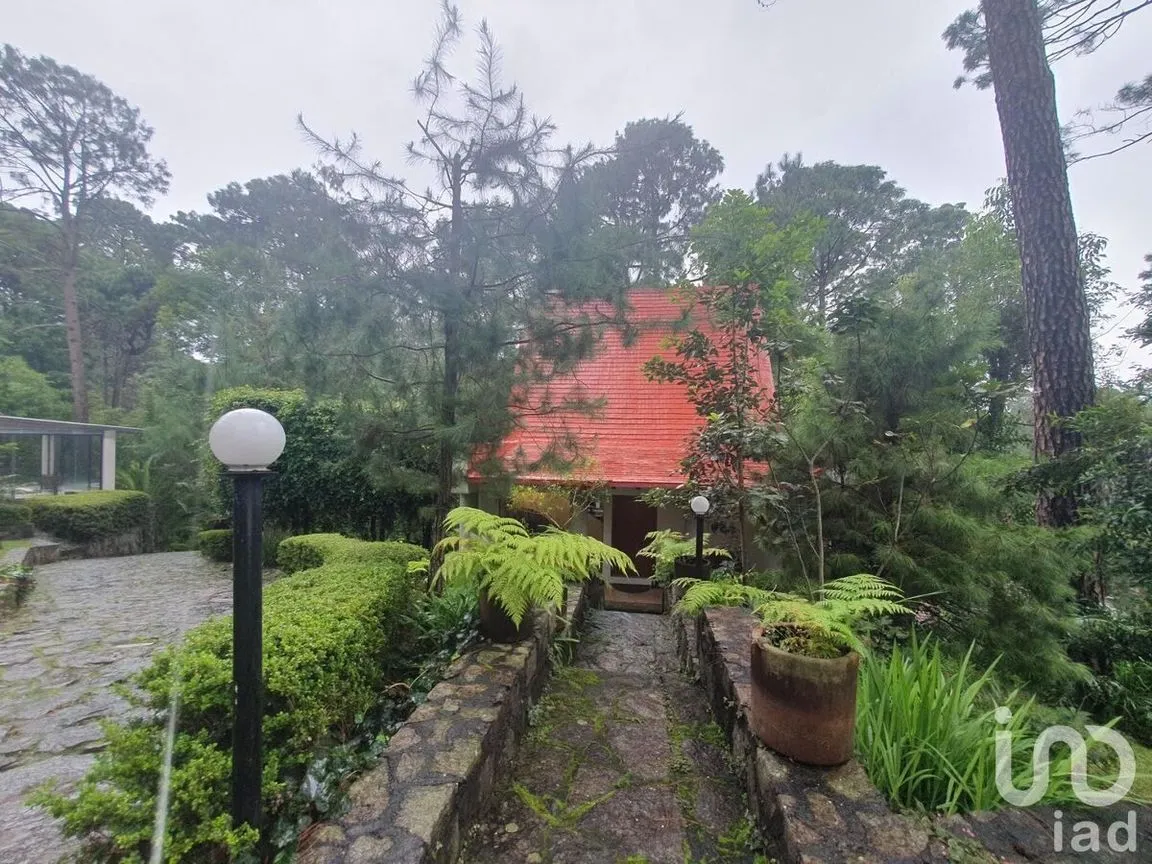 Casa en Renta en Avándaro, Valle de Bravo, Estado De México | NEX-229581 | iad México | Foto 1 de 23