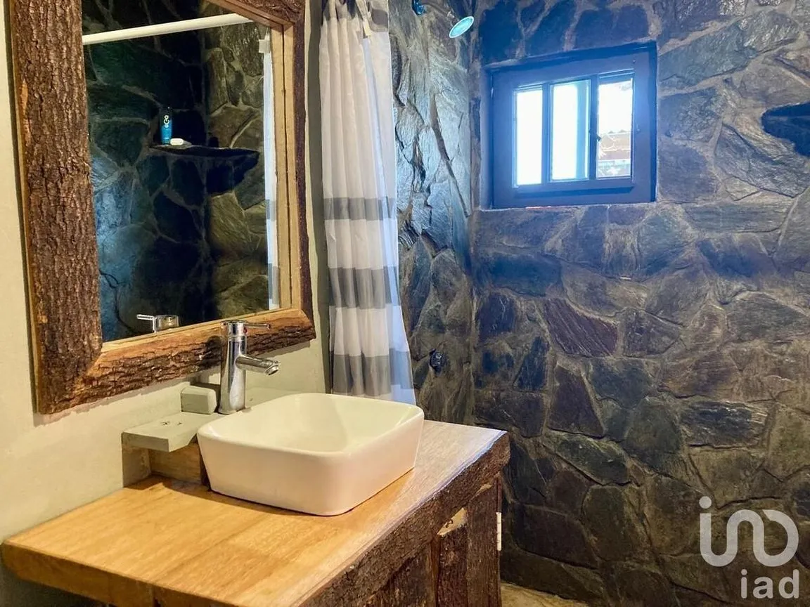 Casa en Renta en Casas Viejas, Valle de Bravo, Estado De México | NEX-229791 | iad México | Foto 16 de 18