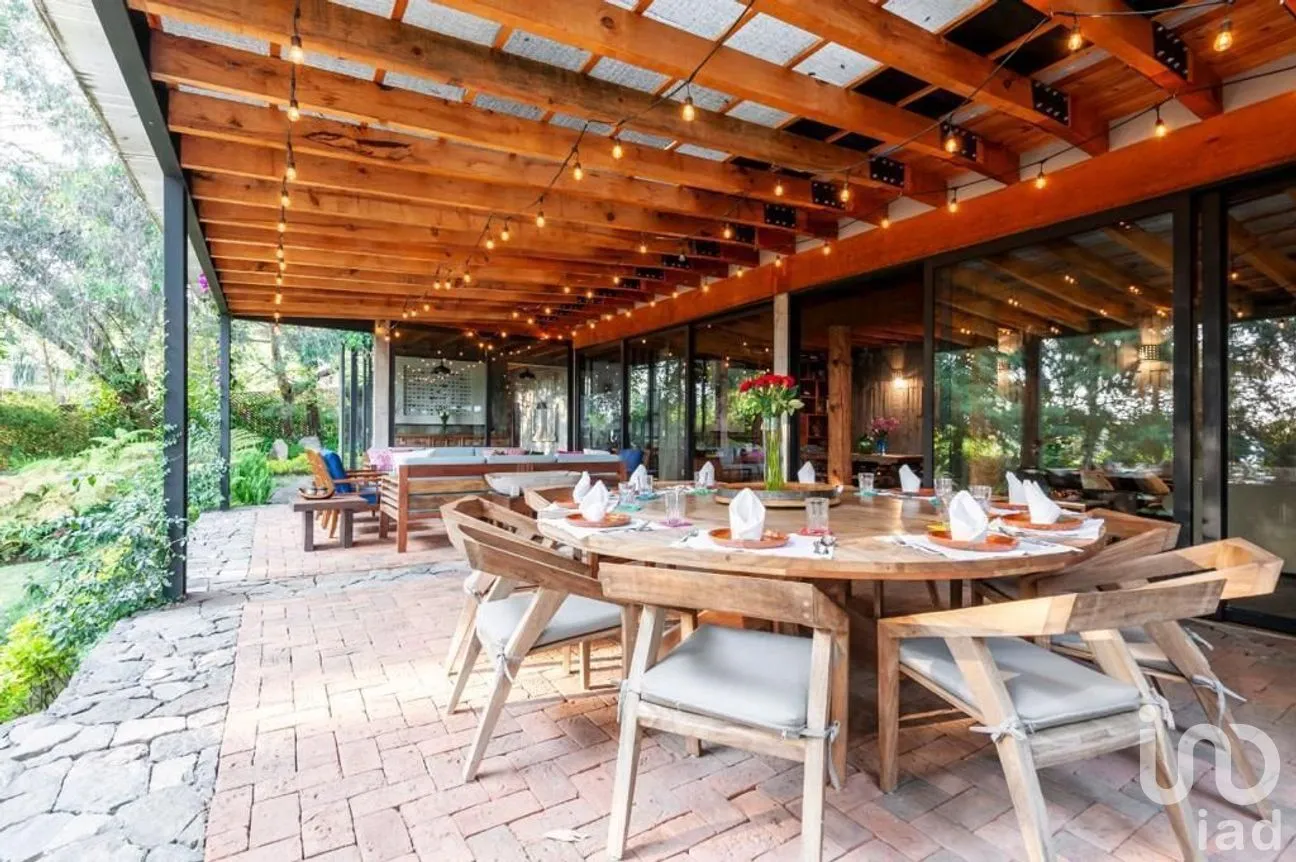 Casa en Venta en San Simón el Alto, Valle de Bravo, Estado De México | NEX-229902 | iad México | Foto 3 de 9