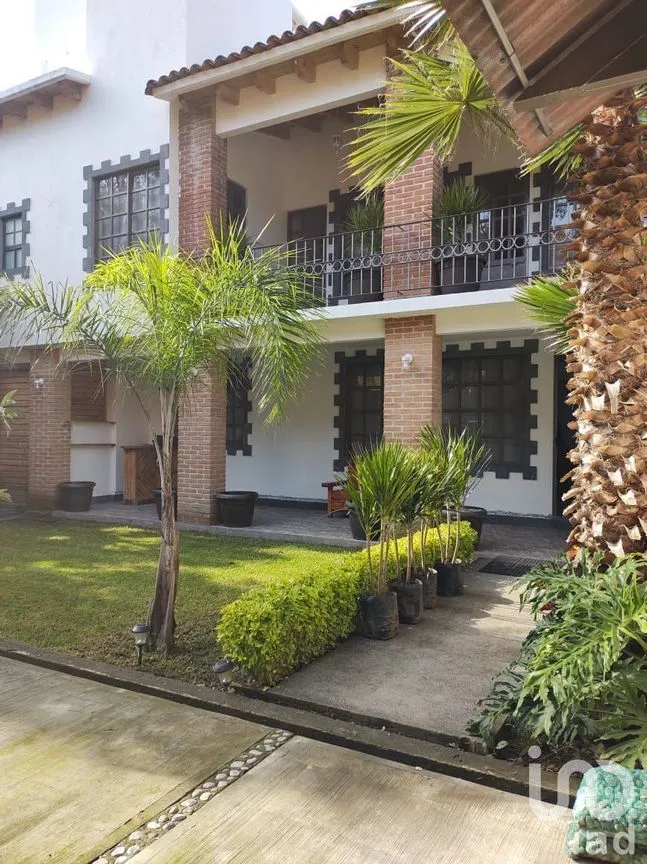 Casa en Renta en San Gaspar, Valle de Bravo, Estado De México | NEX-229930 | iad México | Foto 2 de 12
