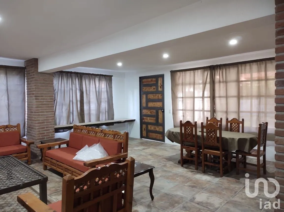 Casa en Renta en San Gaspar, Valle de Bravo, Estado De México | NEX-229930 | iad México | Foto 3 de 12