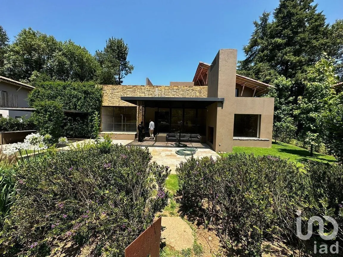 Casa en Venta en Peña Blanca, Valle de Bravo, Estado De México | NEX-230241 | iad México | Foto 3 de 17