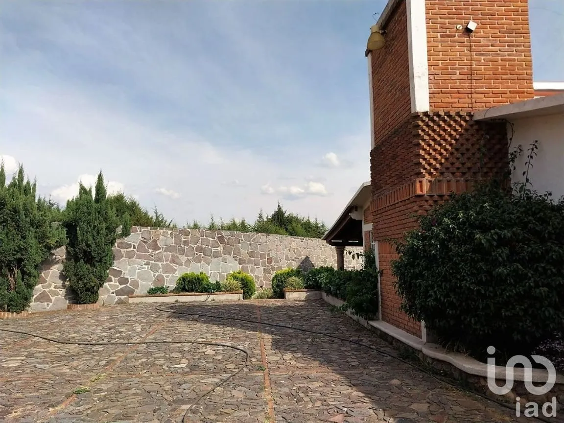 Casa en Renta en San Gabriel Ixtla, Valle de Bravo, Estado De México | NEX-230245 | iad México | Foto 10 de 14
