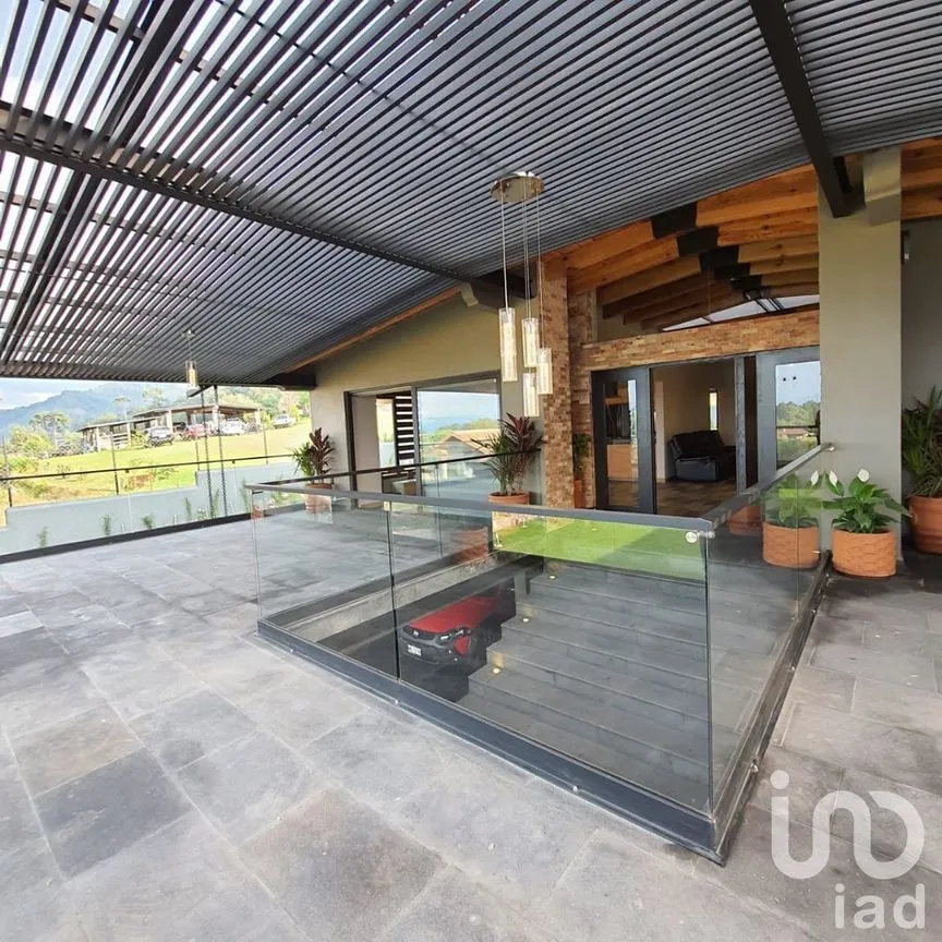 Casa en Renta en Cerro Gordo, Valle de Bravo, Estado De México | NEX-230253 | iad México | Foto 11 de 14
