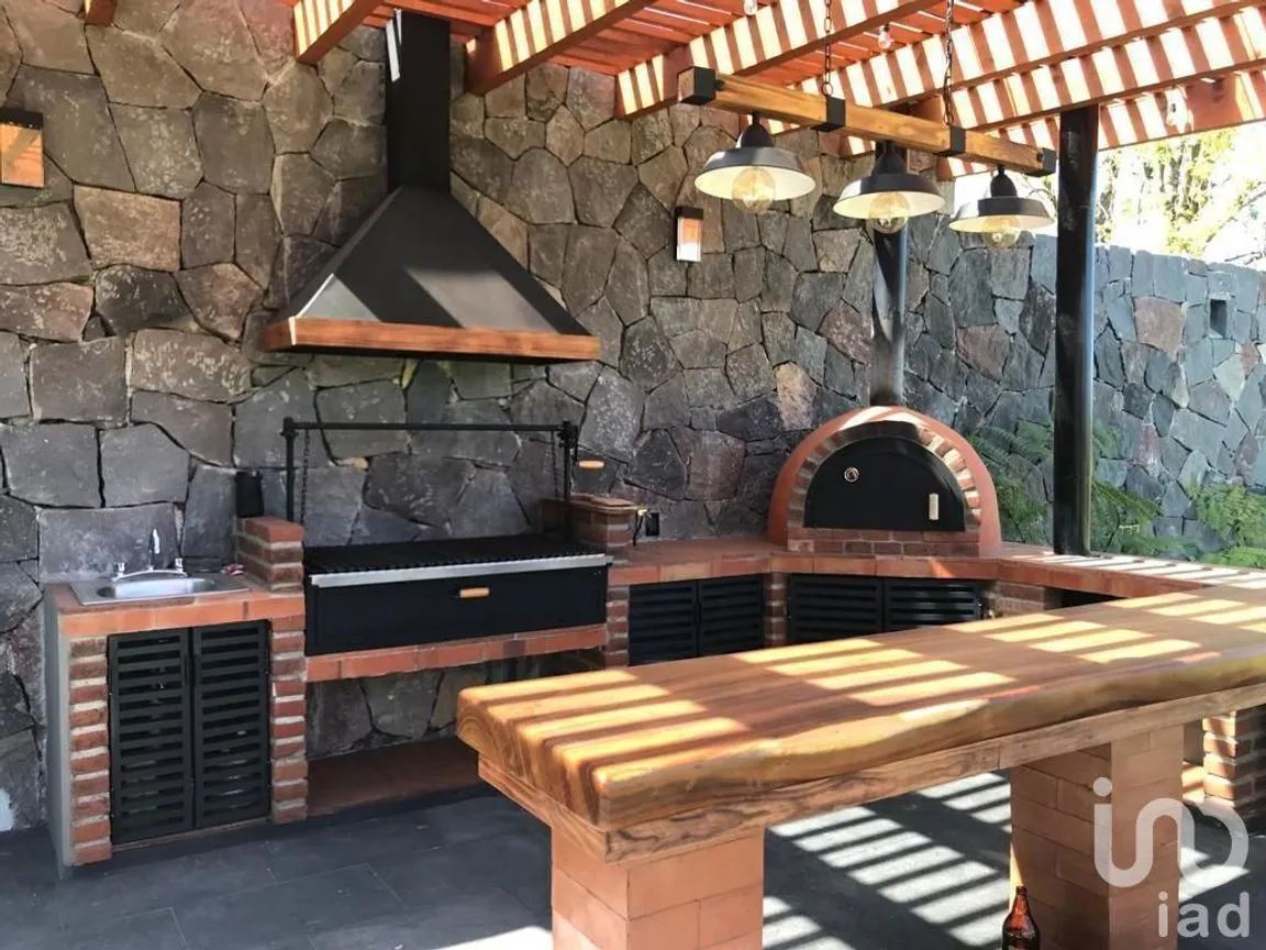 Casa en Renta en Cerro Gordo, Valle de Bravo, Estado De México | NEX-230253 | iad México | Foto 9 de 14