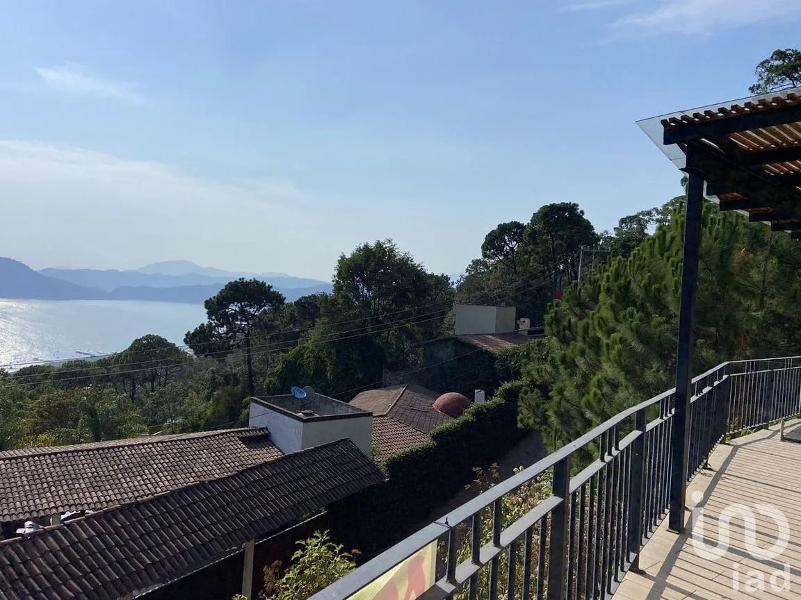 Casa en Renta en Monte Alto, Valle de Bravo, Estado De México | NEX-230312 | iad México | Foto 1 de 23