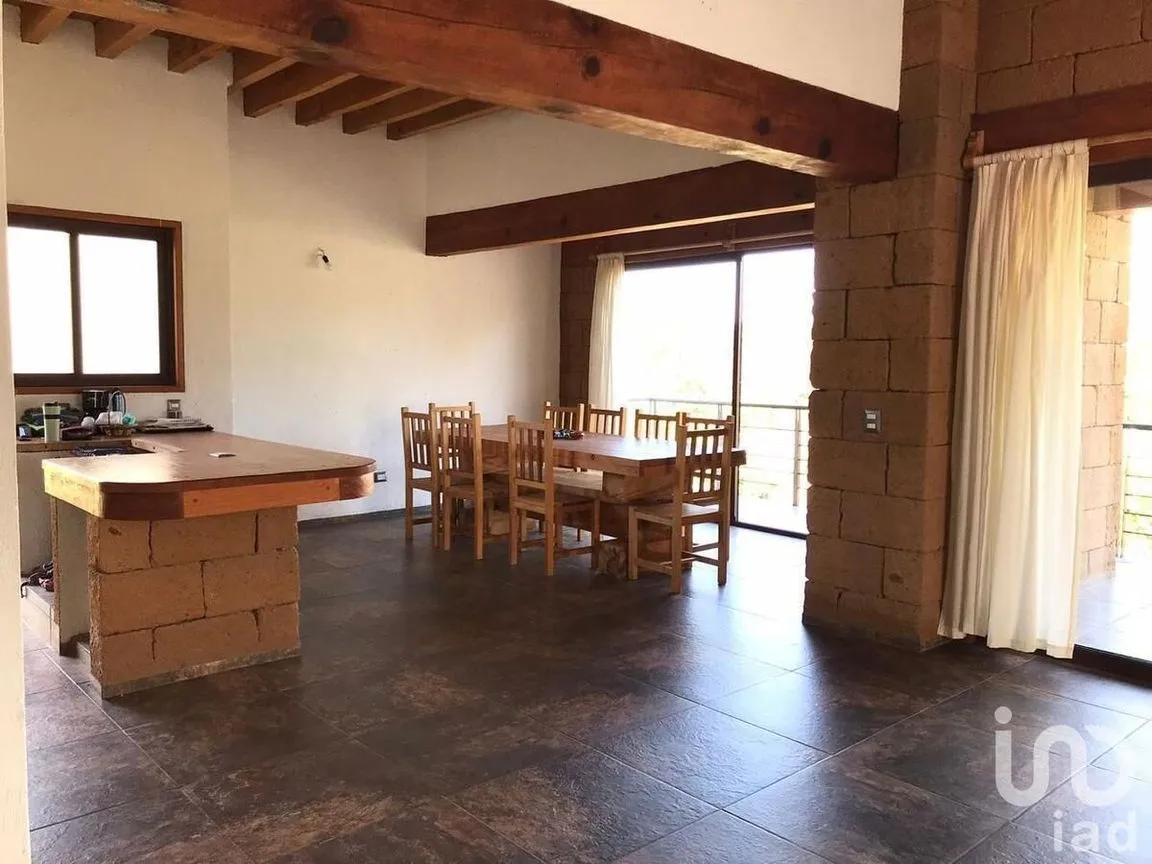 Casa en Renta en Avándaro, Valle de Bravo, Estado De México | NEX-231055 | iad México | Foto 8 de 21