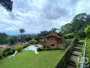 NEX-231540 - Casa en Renta, con 5 recamaras, con 5 baños, con 584 m2 de construcción en Avándaro, CP 51200, Estado De México.