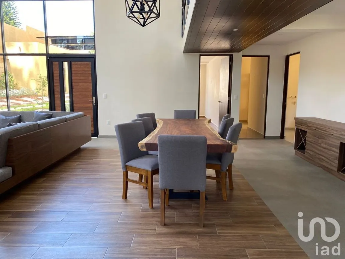 Casa en Renta en Avándaro, Valle de Bravo, Estado De México | NEX-231702 | iad México | Foto 4 de 11