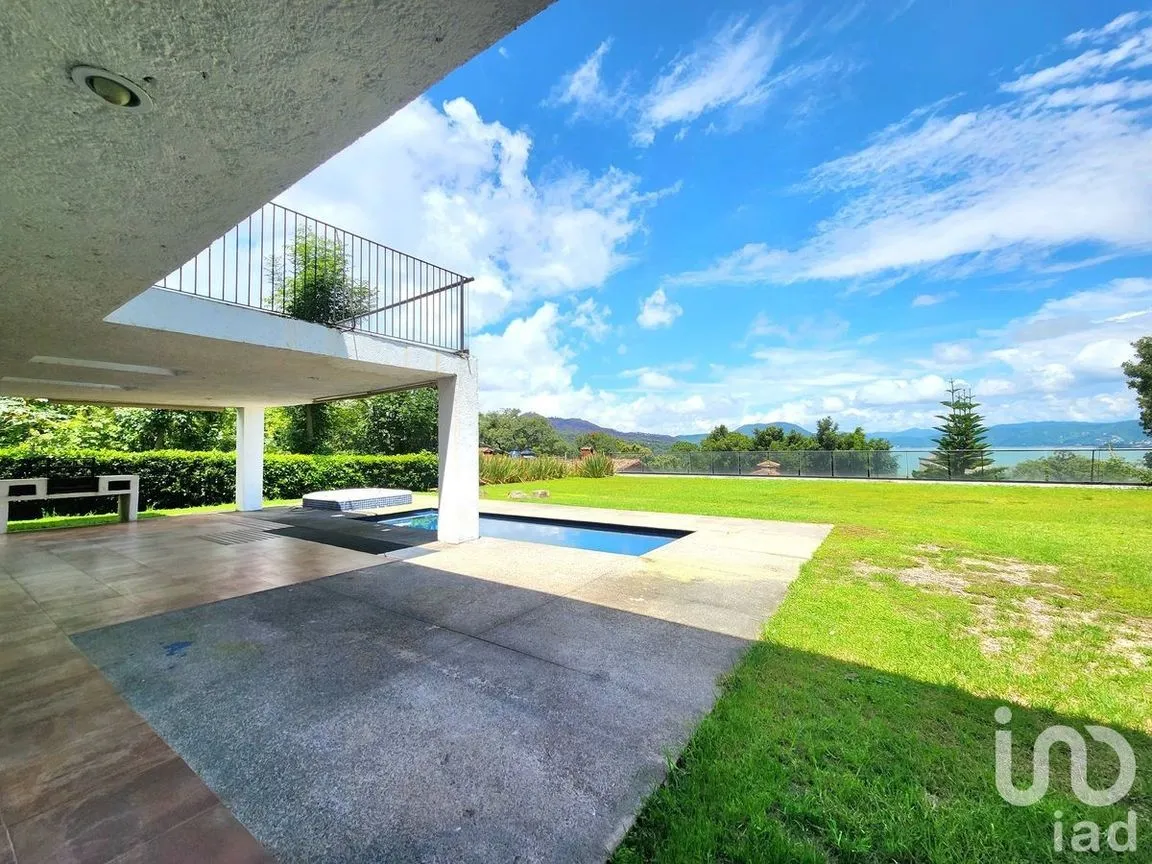 Casa en Renta en Avándaro, Valle de Bravo, Estado De México | NEX-231725 | iad México | Foto 3 de 26