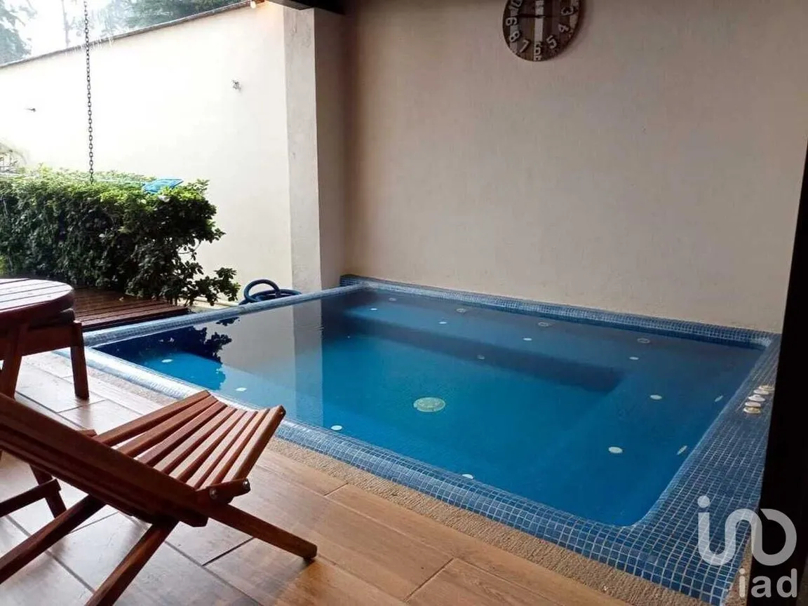 Casa en Renta en Avándaro, Valle de Bravo, Estado De México | NEX-232048 | iad México | Foto 2 de 20