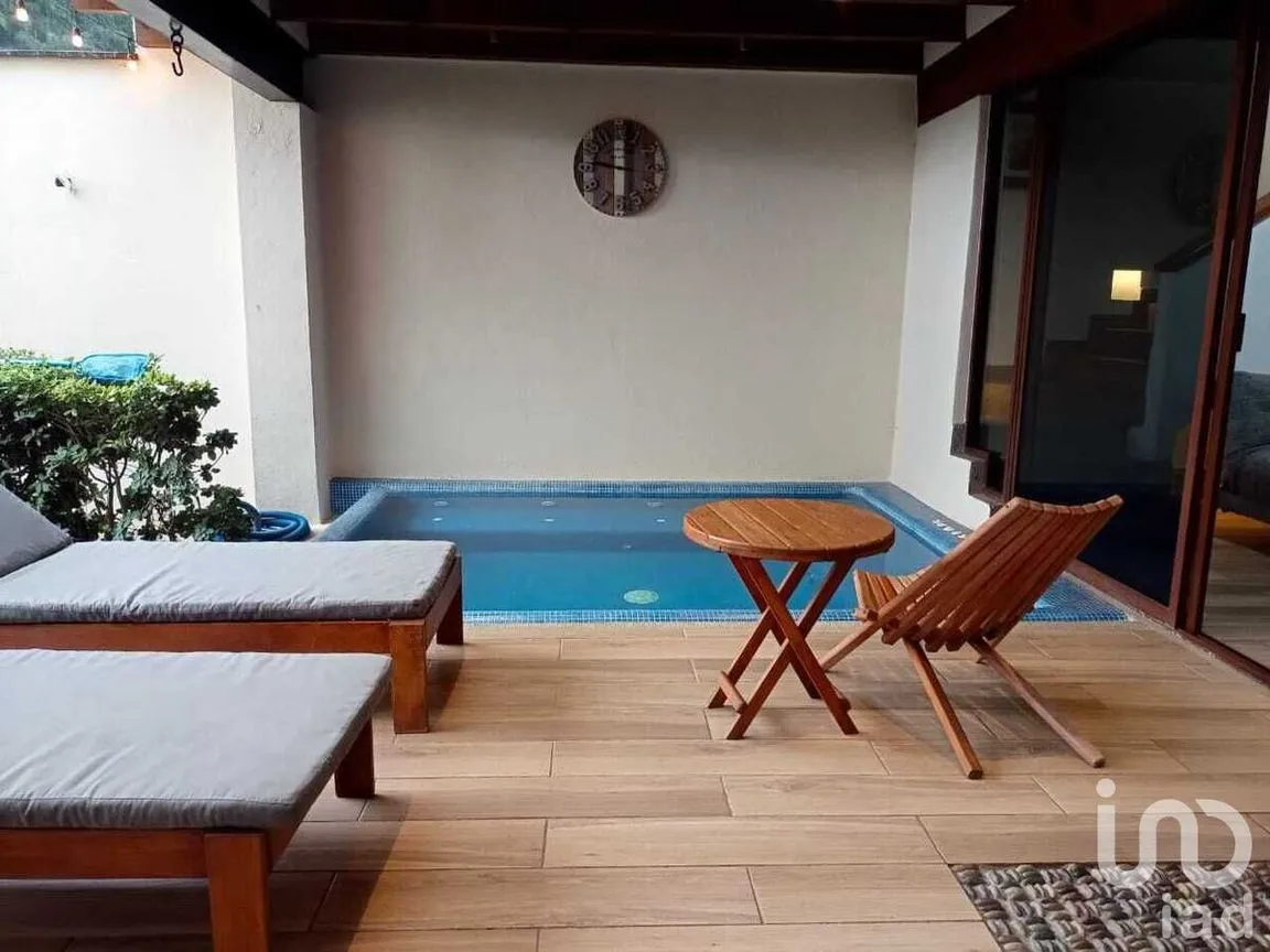 Casa en Renta en Avándaro, Valle de Bravo, Estado De México | NEX-232048 | iad México | Foto 1 de 20