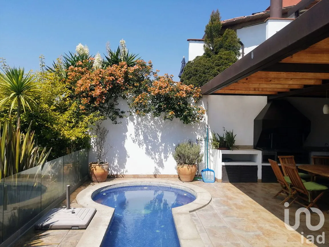 Casa en Renta en San Gaspar, Valle de Bravo, Estado de México | NEX-269859 | iad México | Foto 1 de 18