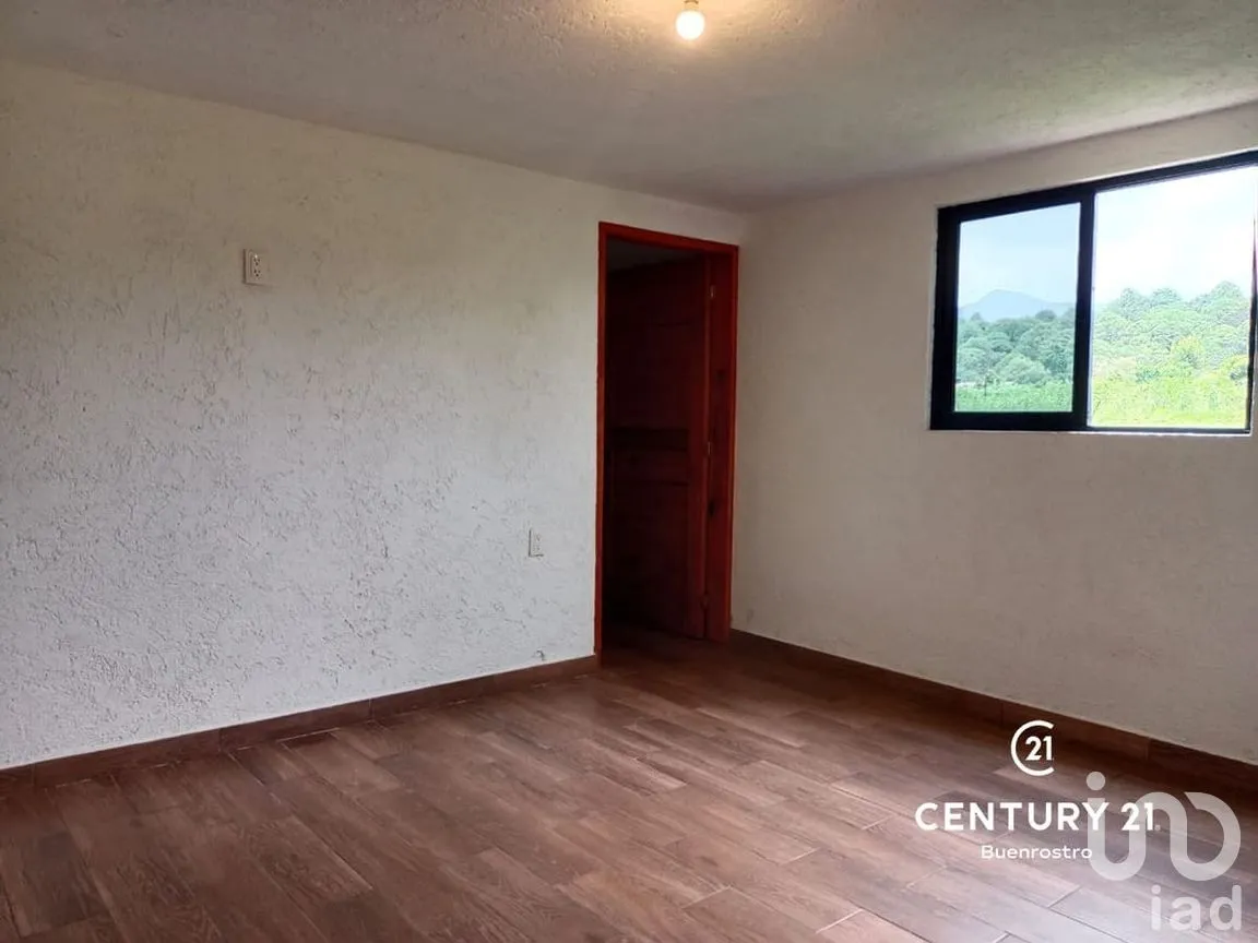 Casa en Renta en Cerro Colorado, Valle de Bravo, Estado de México | NEX-270586 | iad México | Foto 5 de 12