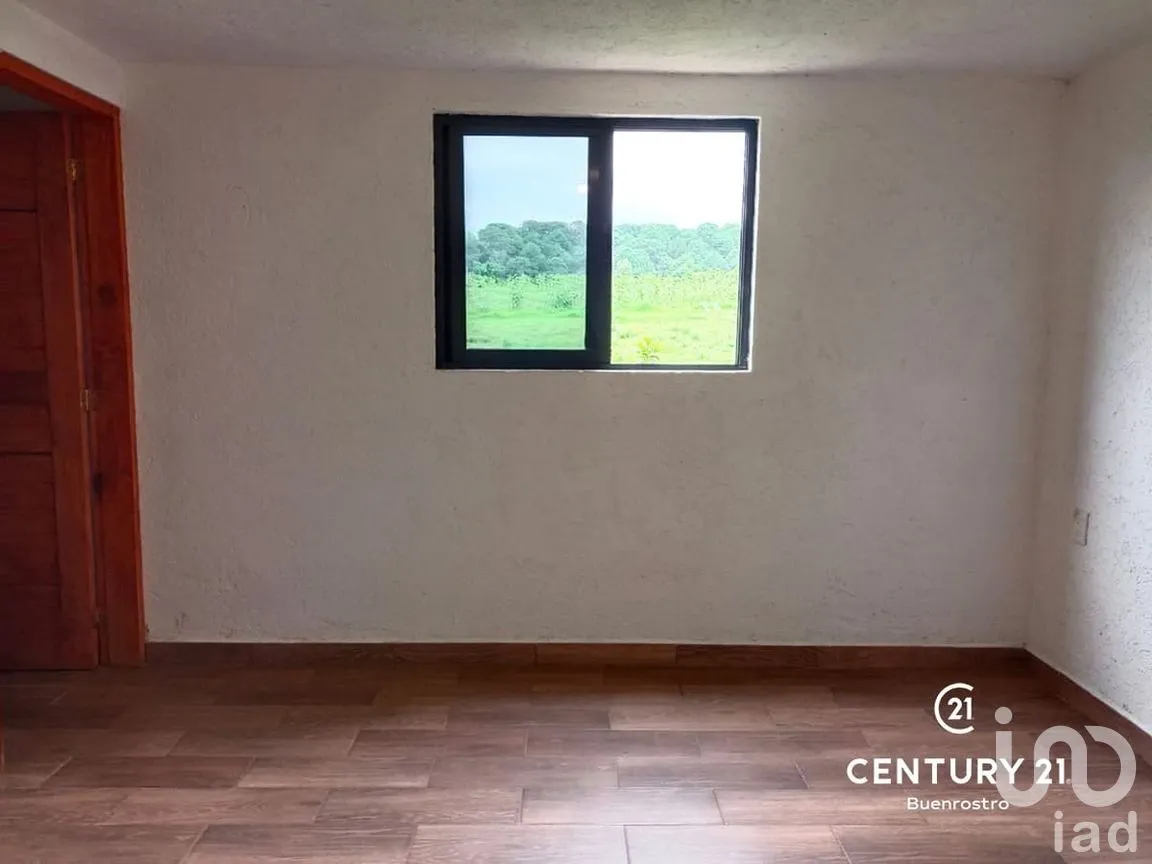 Casa en Renta en Cerro Colorado, Valle de Bravo, Estado de México | NEX-270586 | iad México | Foto 9 de 12