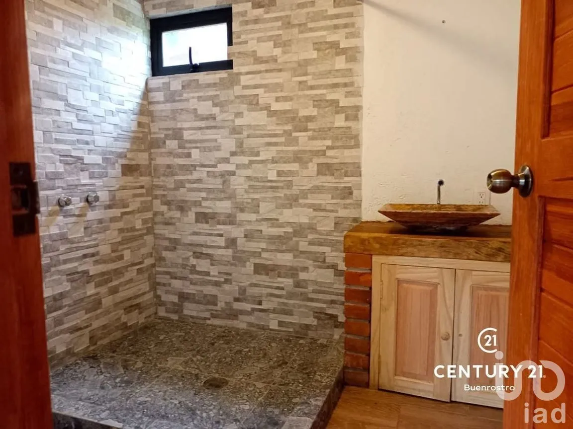 Casa en Renta en Cerro Colorado, Valle de Bravo, Estado de México | NEX-270586 | iad México | Foto 10 de 12